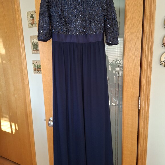 MOTHER OF THE BRIDE DRESS - Picture 4 of 6